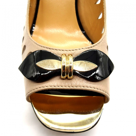 Кожаные босоножки Giovanni Fabiani