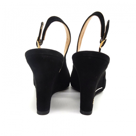 Замшевые босоножки Giovanni Fabiani