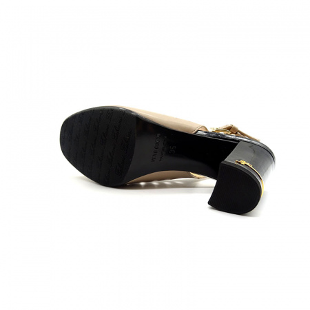 Кожаные босоножки Giovanni Fabiani