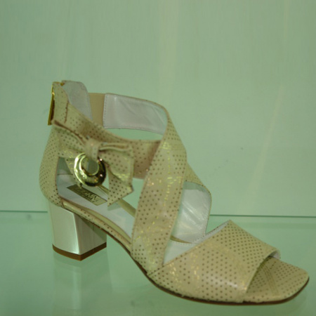 Кожаные босоножки Conni