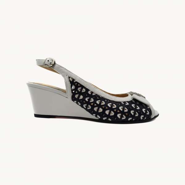 Кожаные босоножки Conni