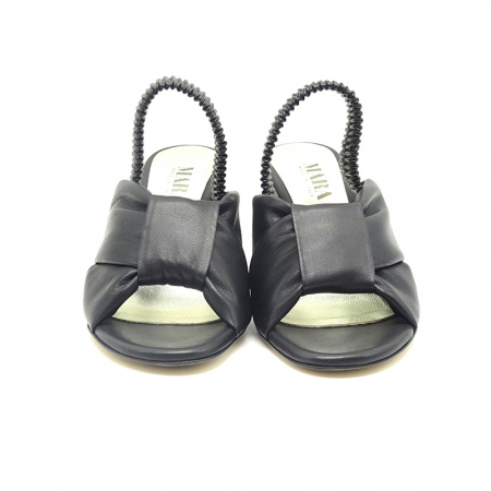 Кожаные босоножки Mara DIANA