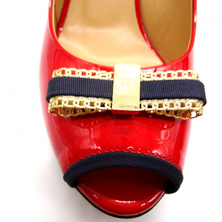 Лаковые босоножки Giovanni Fabiani