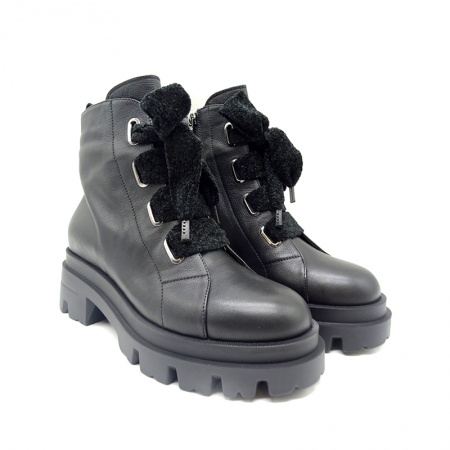 botinki-na-krupnoy-podoshve-giovanni-fabiani-21682_1