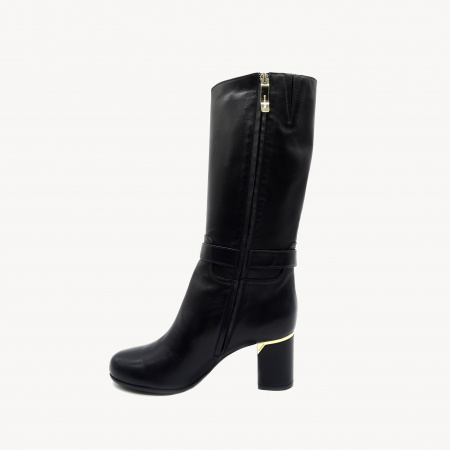 Кожаные сапоги  Essere