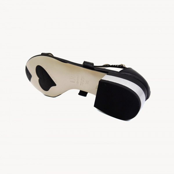 Кожаные босоножки Ilasio Renzoni