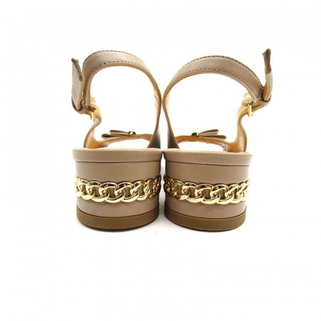 Кожаные босоножки Giovanni Fabiani