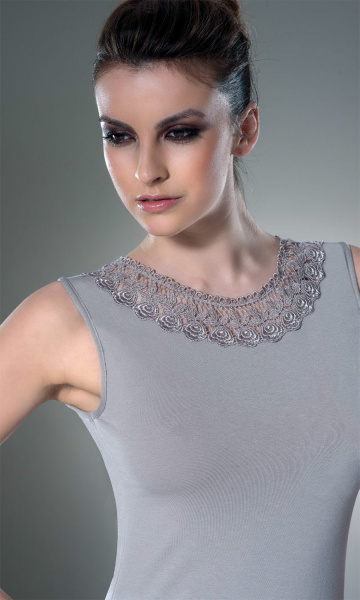 Блуза с кружевом Antonella