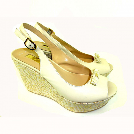 Кожаные босоножки Conni