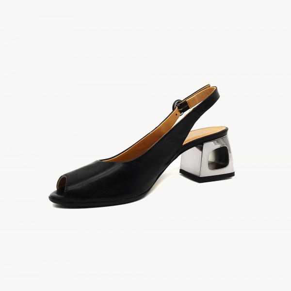 Кожаные босоножки Conni